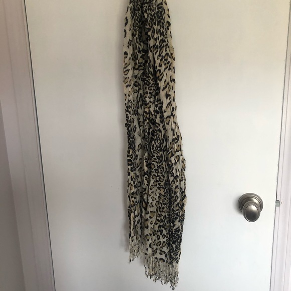 Scarf - Picture 2 of 3